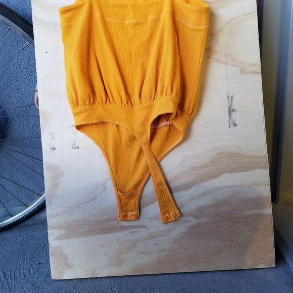 Free People onesie mustard yellow top - Picture 7 of 8